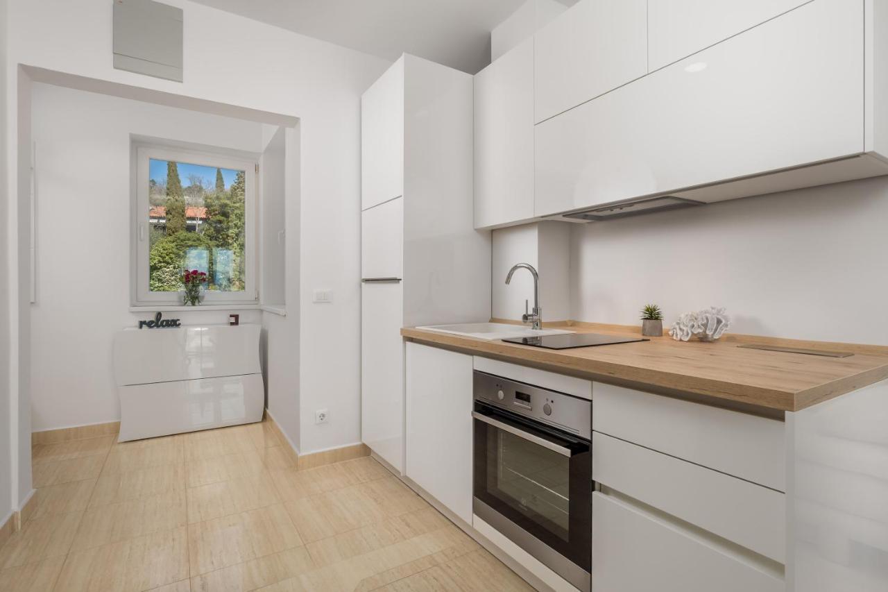 Luxury Studio Apartment Honeymoon Selce Exterior foto