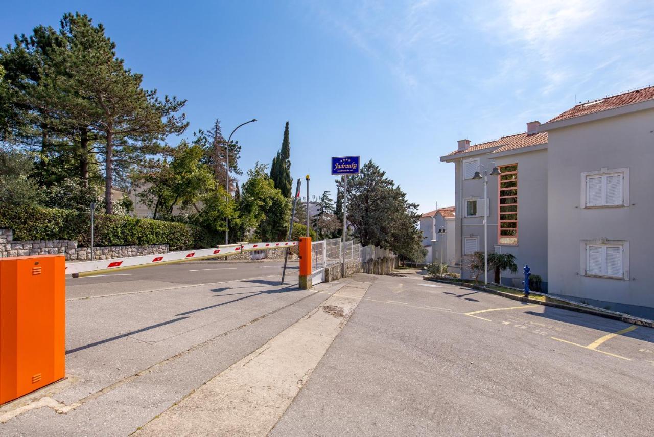 Luxury Studio Apartment Honeymoon Selce Exterior foto