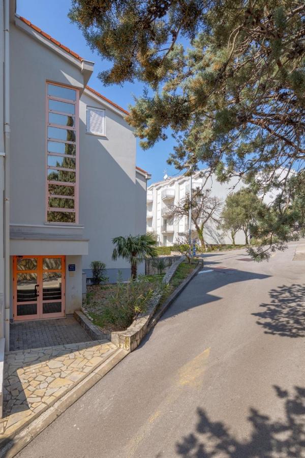 Luxury Studio Apartment Honeymoon Selce Exterior foto