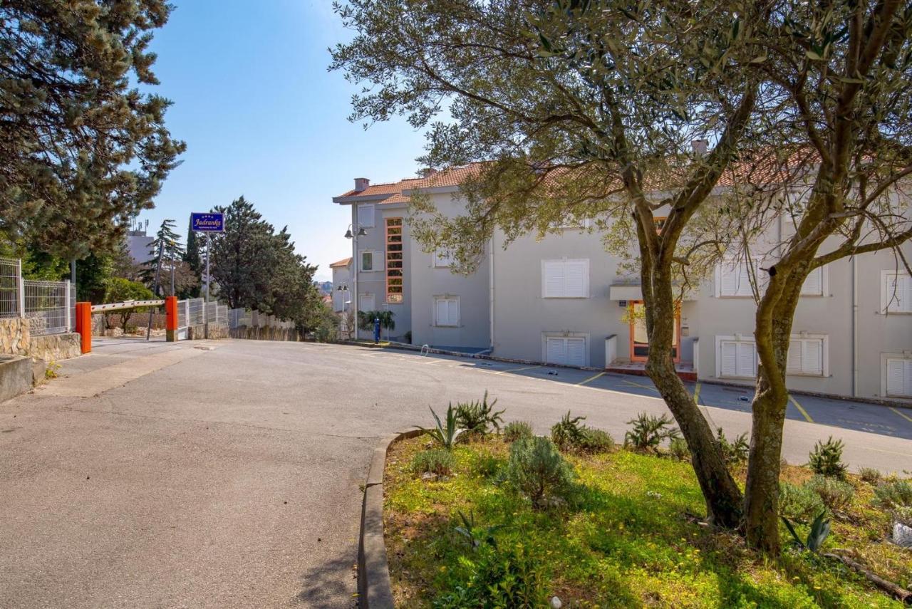 Luxury Studio Apartment Honeymoon Selce Exterior foto